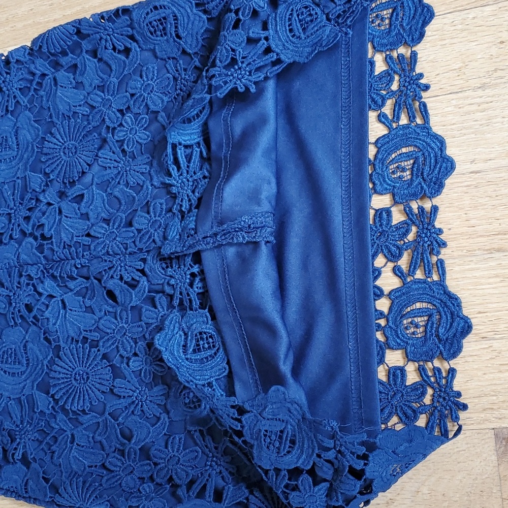 💥6 for $20💥Lulu's crochet bodycon dress - Picture 8 of 9